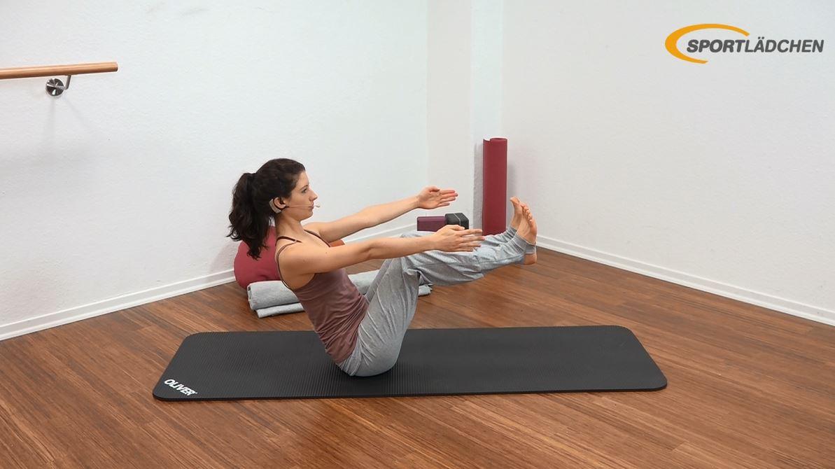 Yoga für den Bauch Anfänger Übung Navasana (Boot) Variation